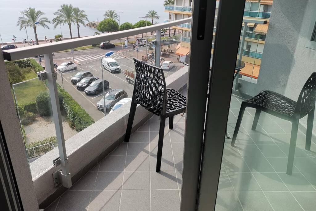 Appartement 6 Personnes Face A La Mer Cagnes-sur-Mer Bagian luar foto
