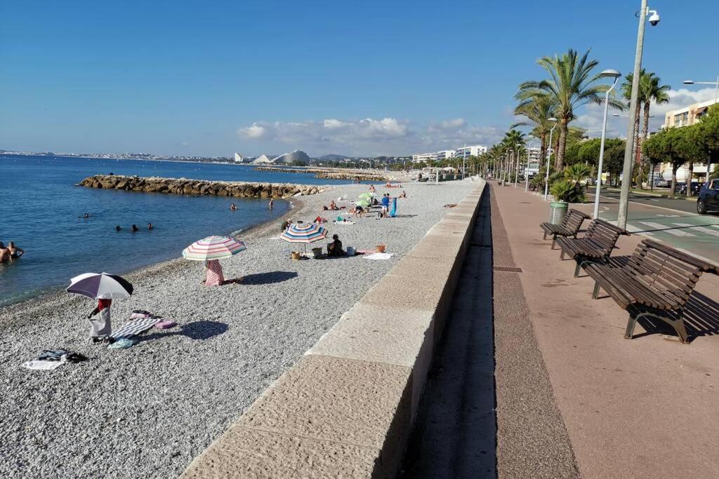 Appartement 6 Personnes Face A La Mer Cagnes-sur-Mer Bagian luar foto
